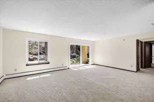 17 Golf Course Rd, Madison, WI 53704 - Photo 8