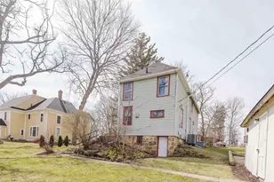 415 N Wisconsin St, Mineral Point, WI 53565 - Photo 38