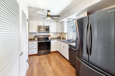 117 S Pontiac Drive, Janesville, WI 53545 - Photo 4