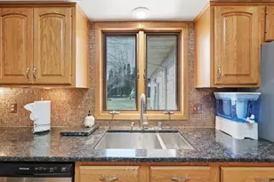 7207 Fortune Dr, Middleton, WI 53562 - Photo 10