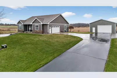 1823 S Brooklyn Drive, Stoughton, WI 53589 - Photo 2