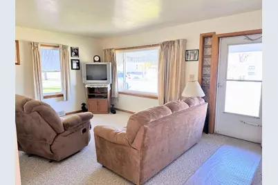 1400 S 11th Street, Prairie Du Chien, WI 53821 - Photo 8