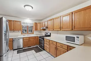 830 Devonshire Rd, Stoughton, WI 53589 - Photo 4