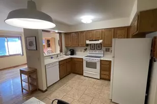 5933 Forest Ln, Fitchburg, WI 53711 - Photo 8