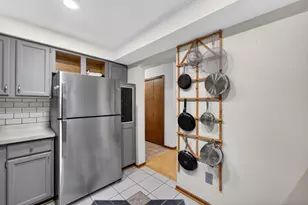 14 Maple Wood Ln, Madison, WI 53704 - Photo 8