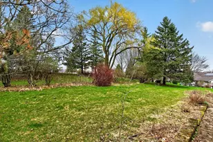 224 Deer Ridge Dr, West Bend, WI 53095 - Photo 38