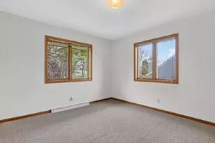 224 Deer Ridge Dr, West Bend, WI 53095 - Photo 28