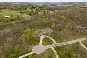 3182 Woodhill Cir, Verona, WI 53593 - Photo 6
