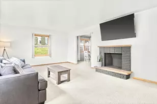 612 Roosevelt St, Fort Atkinson, WI 53538 - Photo 8