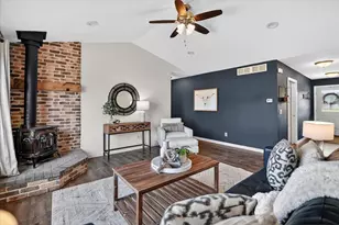 108 E 4th St, Mazomanie, WI 53560 - Photo 8