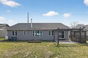 108 E 4th St, Mazomanie, WI 53560 - Photo 40