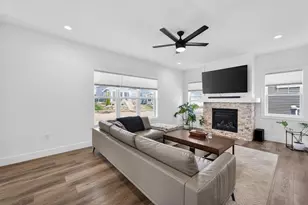 4889 Arugula Rd, Fitchburg, WI 53711 - Photo 4