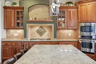 656 Rinpoche Ln, Oregon, WI 53575 - Photo 10