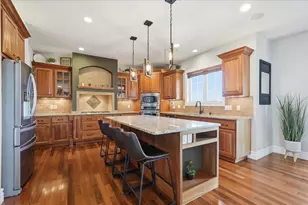 656 Rinpoche Ln, Oregon, WI 53575 - Photo 8