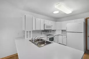 6309 Kilpatrick Ln, Madison, WI 53718 - Photo 12