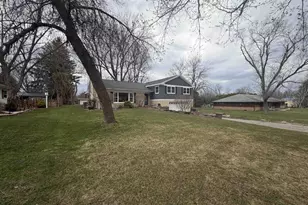331 Bowman Rd, Wisconsin Dells, WI 53965 - Photo 2