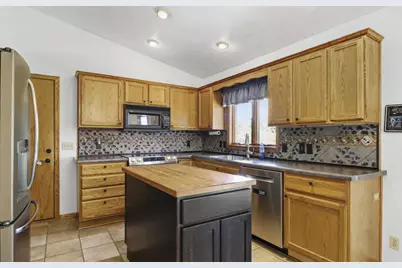 3303 Tennyson Drive, Janesville, WI 53548 - Photo 6