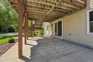 422 Oakwood Dr, Oregon, WI 53575 - Photo 46