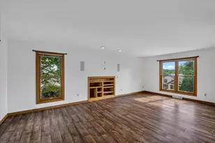 422 Oakwood Dr, Oregon, WI 53575 - Photo 4