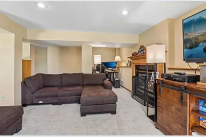 422 Oakwood Drive, Oregon, WI 53575 - Photo 34