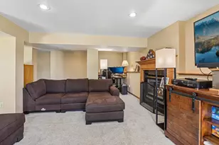 422 Oakwood Dr, Oregon, WI 53575 - Photo 34