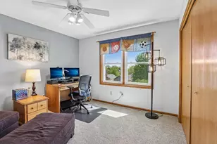 422 Oakwood Dr, Oregon, WI 53575 - Photo 16