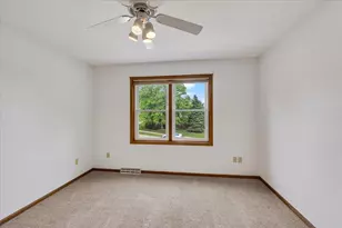 422 Oakwood Dr, Oregon, WI 53575 - Photo 28