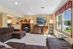 422 Oakwood Dr, Oregon, WI 53575 - Photo 38