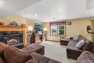 422 Oakwood Dr, Oregon, WI 53575 - Photo 36