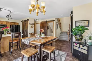 422 Oakwood Dr, Oregon, WI 53575 - Photo 8
