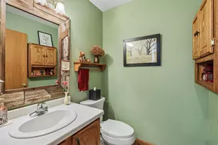 422 Oakwood Dr, Oregon, WI 53575 - Photo 14