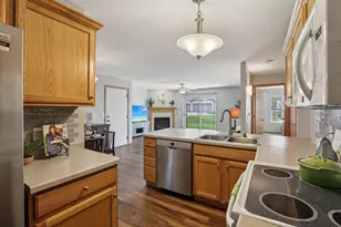 202 Douglas Dr, Brooklyn, WI 53521 - Photo 16