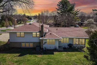 2109 20th Avenue, Monroe, WI 53566 - Photo 2