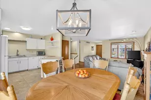 453 Cherry Hill Dr, Madison, WI 53717 - Photo 10