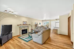 453 Cherry Hill Dr, Madison, WI 53717 - Photo 4