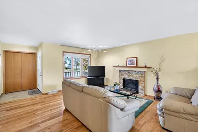 453 Cherry Hill Drive, Madison, WI 53717 - Photo 6