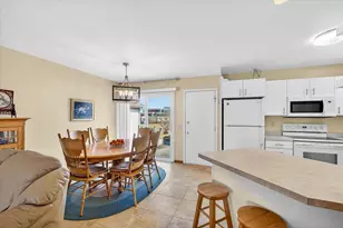 453 Cherry Hill Dr, Madison, WI 53717 - Photo 8