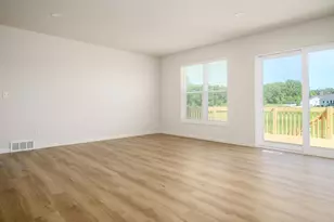 2060 Leopold Way, Sun Prairie, WI 53590 - Photo 6