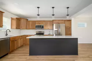9129 Rustic Pine Rd, Madison, WI 53593 - Photo 4
