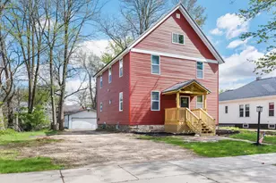 515 Martin St, Mauston, WI 53948 - Photo 2