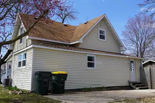 1222 S 7th St, Prairie Du Chien, WI 53821 - Photo 32