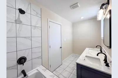 1222 S 7th Street, Prairie Du Chien, WI 53821 - Photo 12