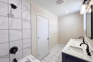 1222 S 7th St, Prairie Du Chien, WI 53821 - Photo 12