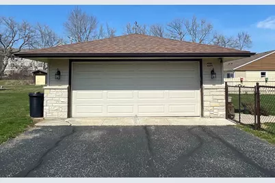 W240N6291 Maple Avenue, Sussex, WI 53089 - Photo 6