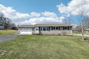 402 S Lindsey St, Ridgeville, WI 53533 - Photo 2