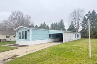 7801 88th St, Pleasant Prairie, WI 53158 - Photo 2