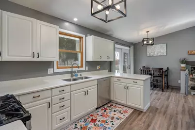 4709 Hamlet Place, Madison, WI 53714 - Photo 8