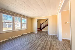 1609 Mary St, Marinette, WI 54143 - Photo 4