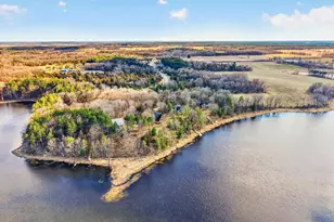 W8510 Lake Point Ct, Oxford, WI 53952 - Photo 14