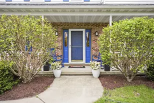 1606 Chadsworth Dr, Sun Prairie, WI 53590 - Photo 2